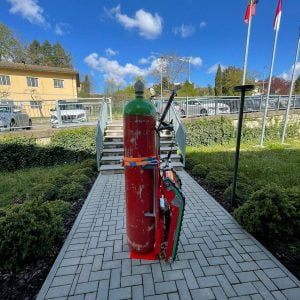 Transport von einer Feuerlöschflasche